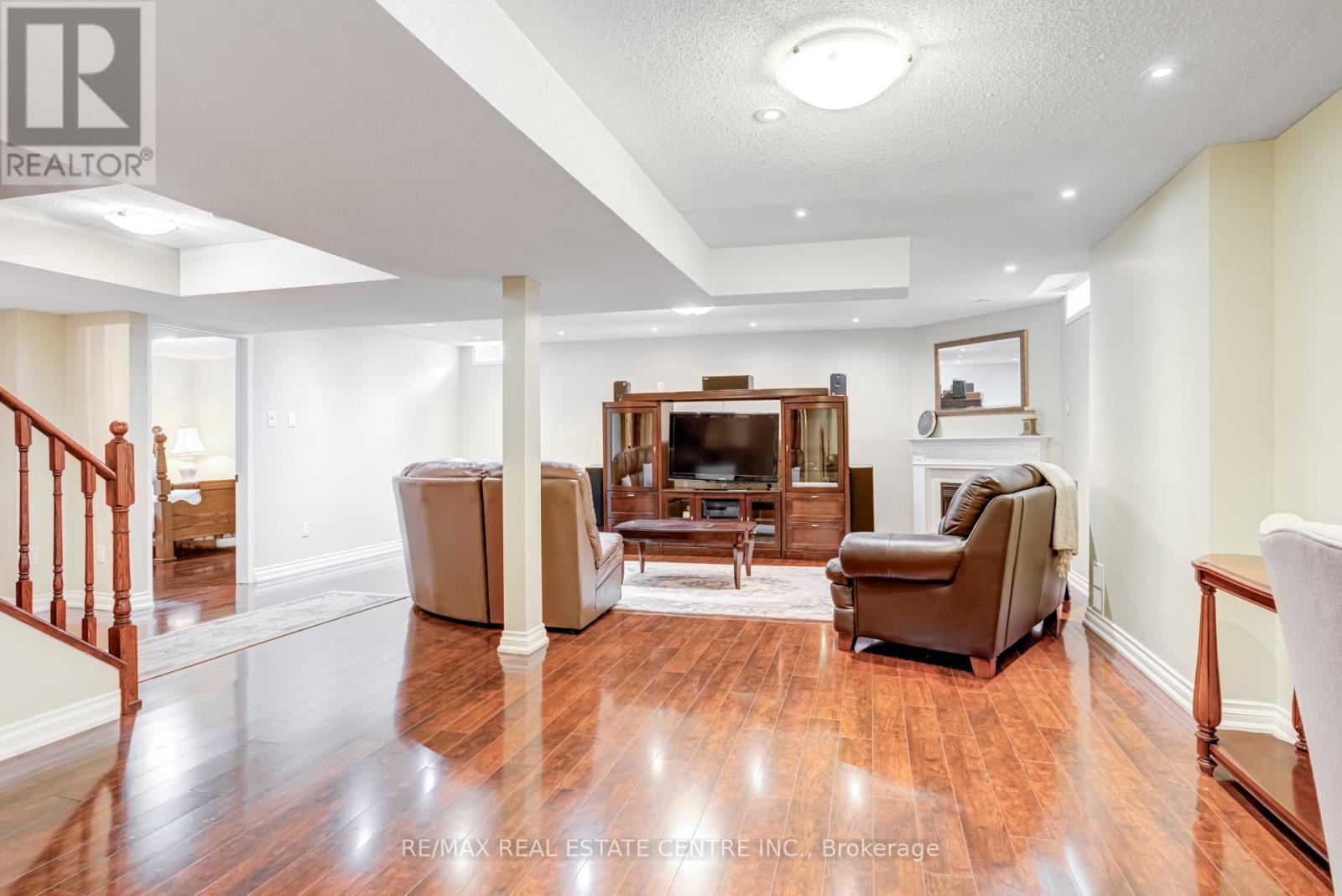 22 Woodvalley Drive, Brampton (Fletcher's Meadow), Ontario  L7A 1Z4 - Photo 26 - W12174732