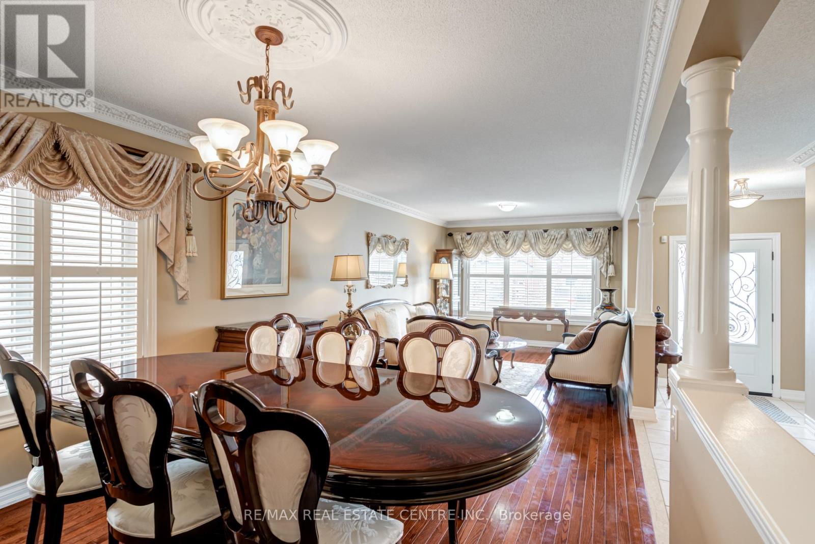 22 Woodvalley Drive, Brampton (Fletcher's Meadow), Ontario  L7A 1Z4 - Photo 9 - W12174732