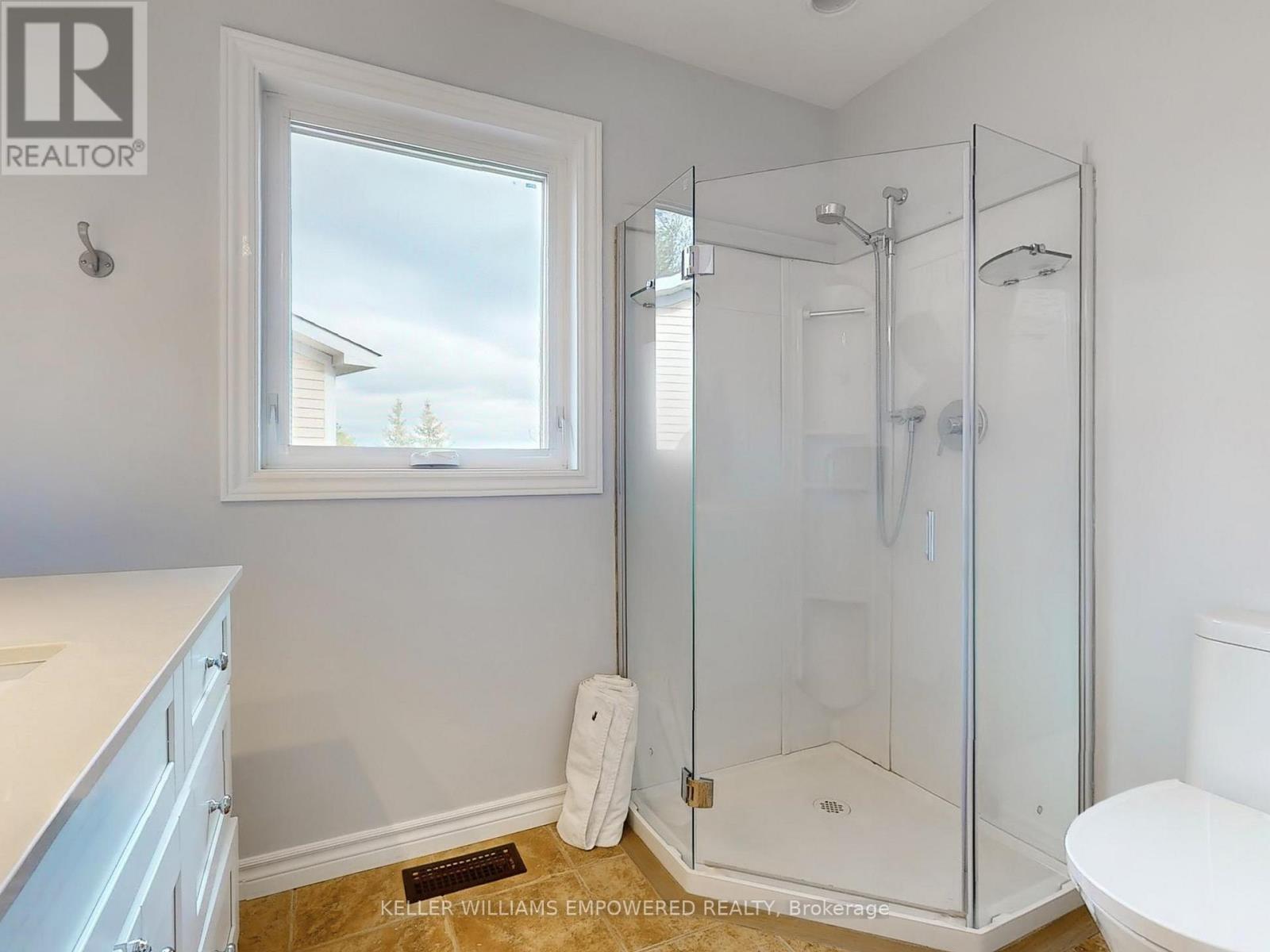 8 Macleod Estate Court, Richmond Hill (Jefferson), Ontario  L4E 0B1 - Photo 37 - N12174682