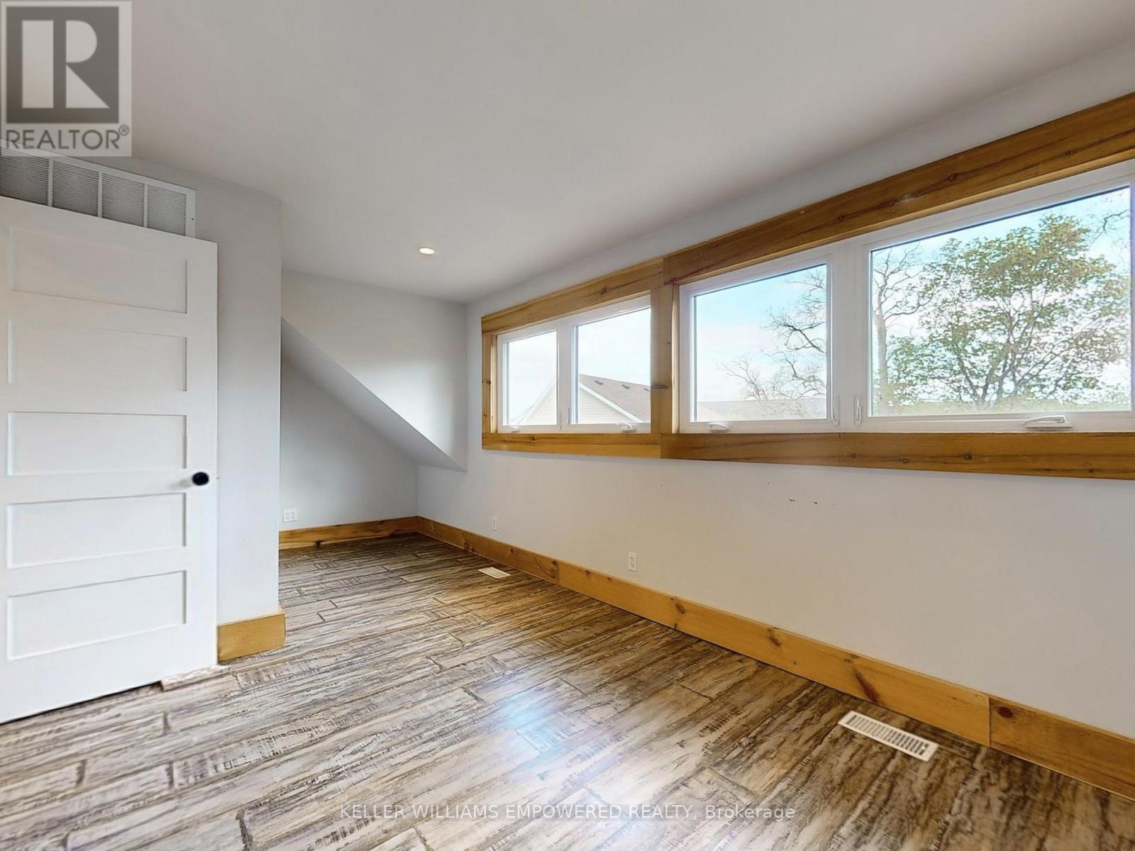 8 Macleod Estate Court, Richmond Hill (Jefferson), Ontario  L4E 0B1 - Photo 35 - N12174682