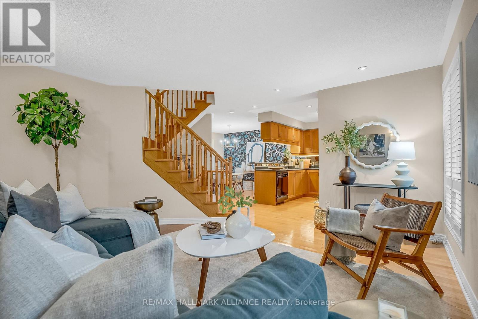 28 - 5031 East Mill Road, Mississauga, Ontario  L5V 2M5 - Photo 2 - W12113228