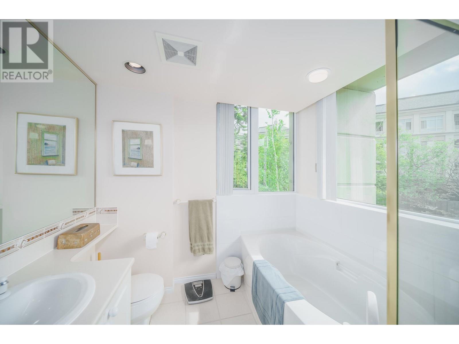 307 5775 Hampton Place, Vancouver, British Columbia  V6T 2G6 - Photo 11 - R3007475