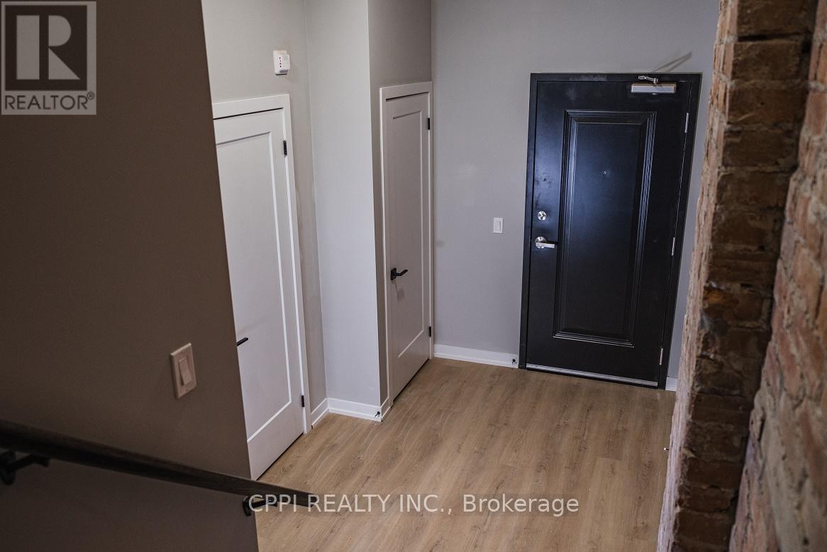 216 - 140 SIMCOE STREET, Peterborough Central, Ontario