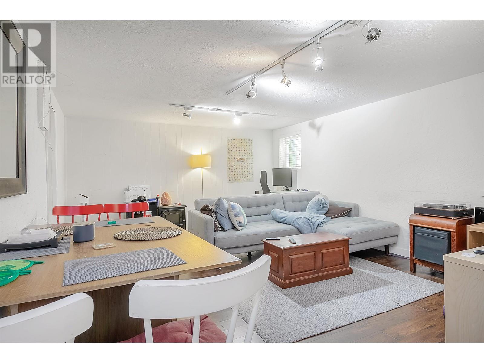 2903 W 42nd Avenue, Vancouver, British Columbia  V6N 3G8 - Photo 5 - R3007306