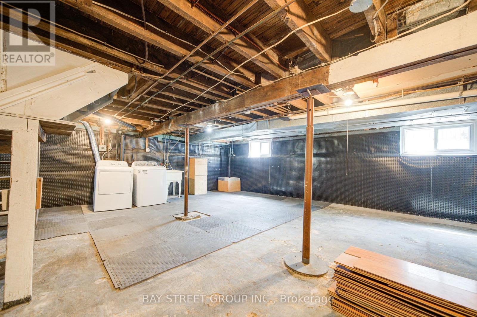 4554 Ryerson Crescent, Niagara Falls (Downtown), Ontario  L2E 1E2 - Photo 43 - X12074837