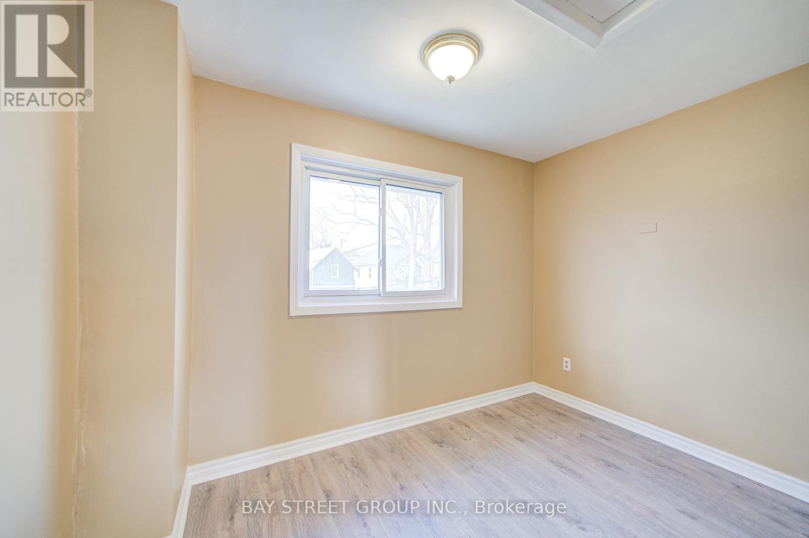 4554 Ryerson Crescent, Niagara Falls, Ontario  L2E 1E2 - Photo 36 - X12074837