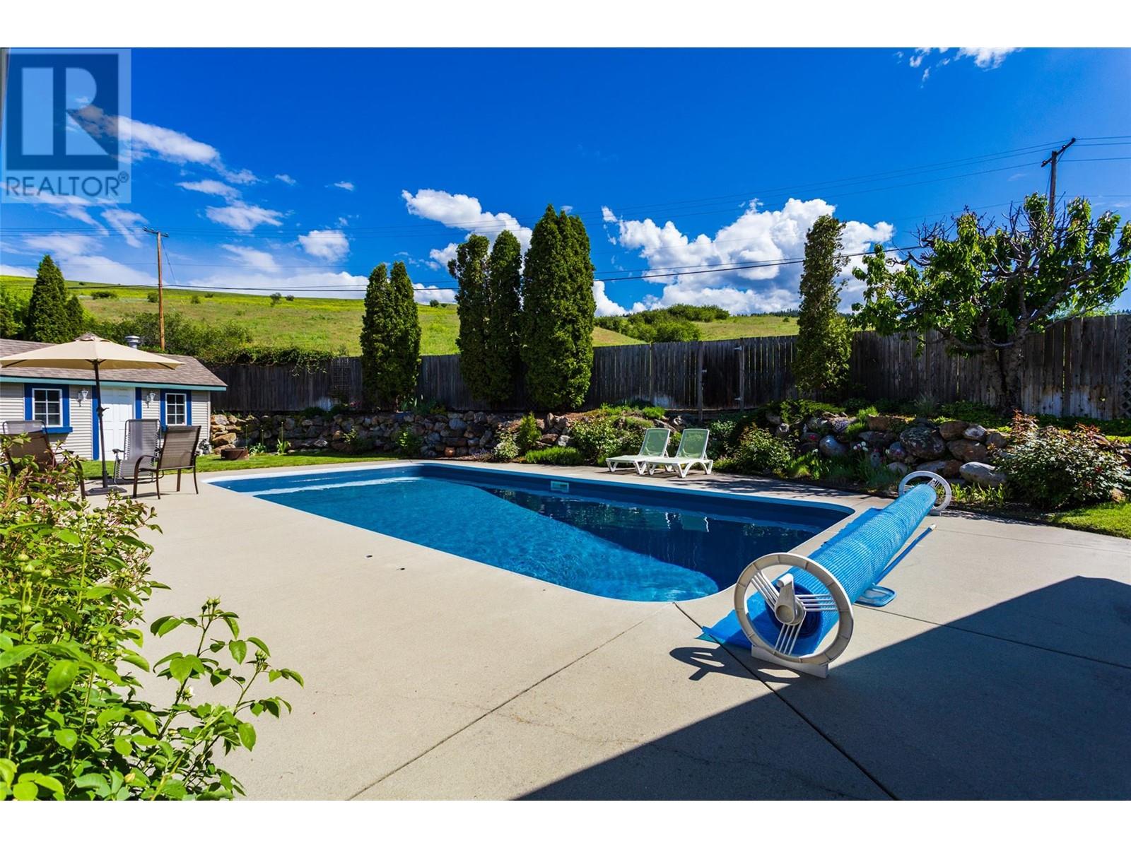 2205 Canary Place, Vernon, BC V1H1R3