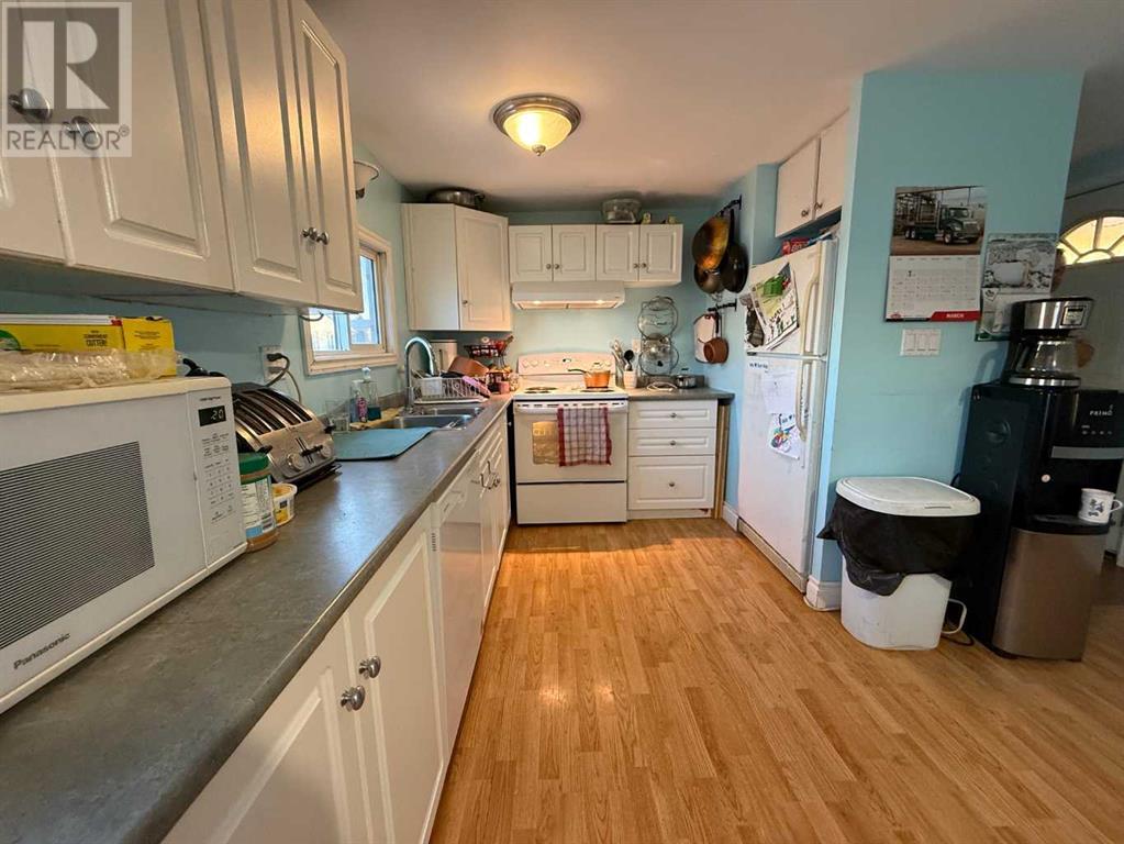 100 Greenwood Place, Fort Mcmurray, Alberta  T9H 2L9 - Photo 5 - A2208223