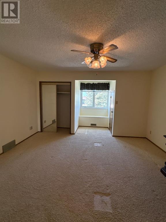 Property at 67 Kings Crescent S image 3