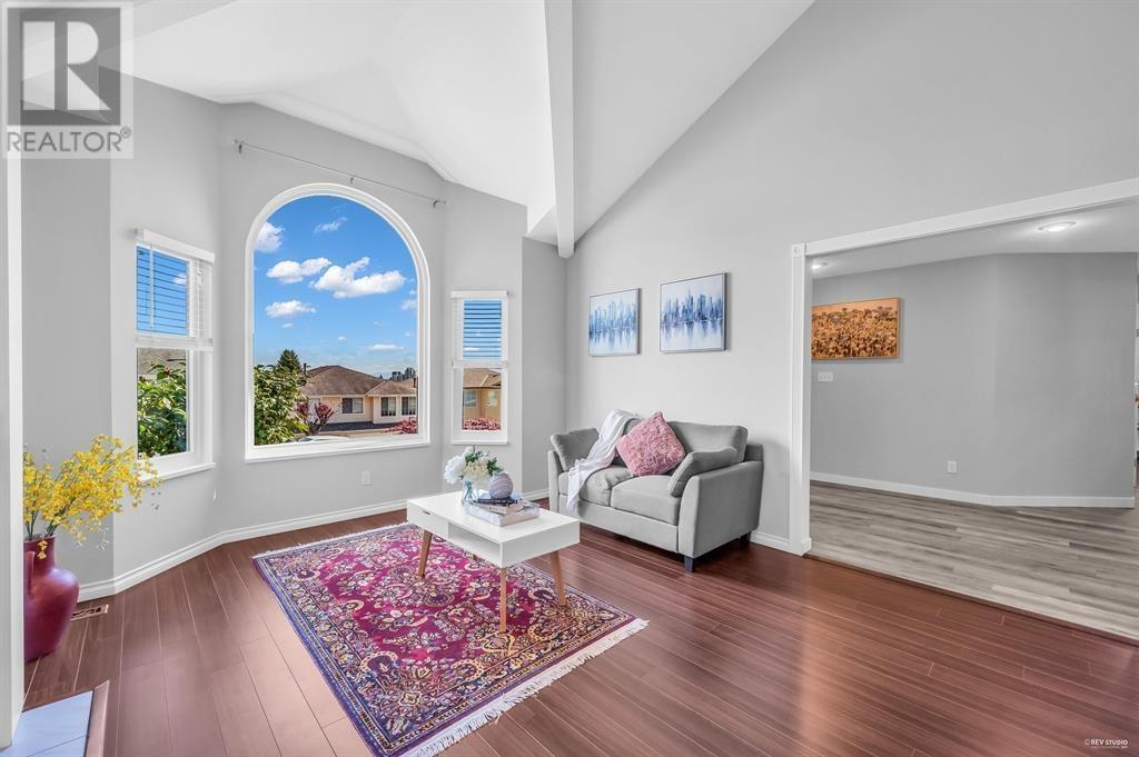 Property at 1270 HUDSON STREET image 4