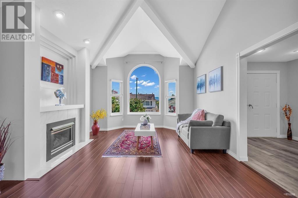 Property at 1270 HUDSON STREET image 2