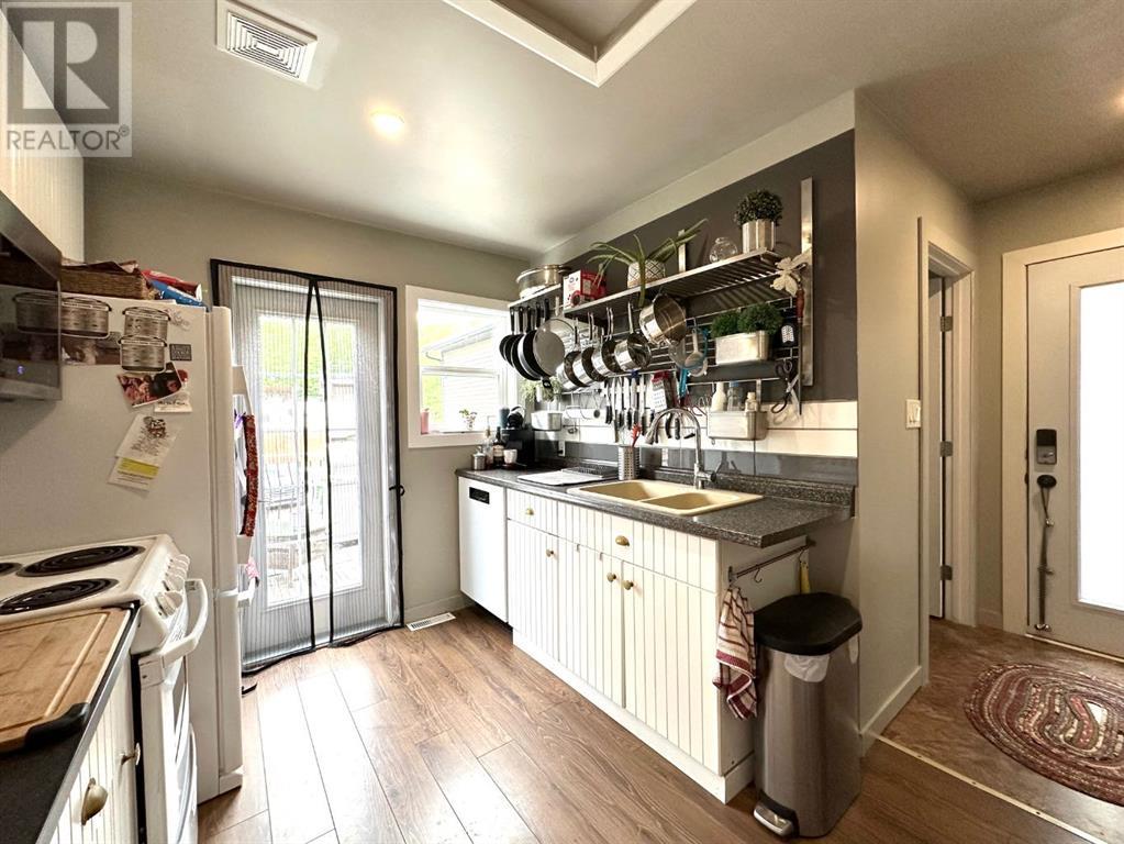 123 Red Wing Cresent, Tillicum Beach, Alberta  T4V 2M1 - Photo 11 - A2224373