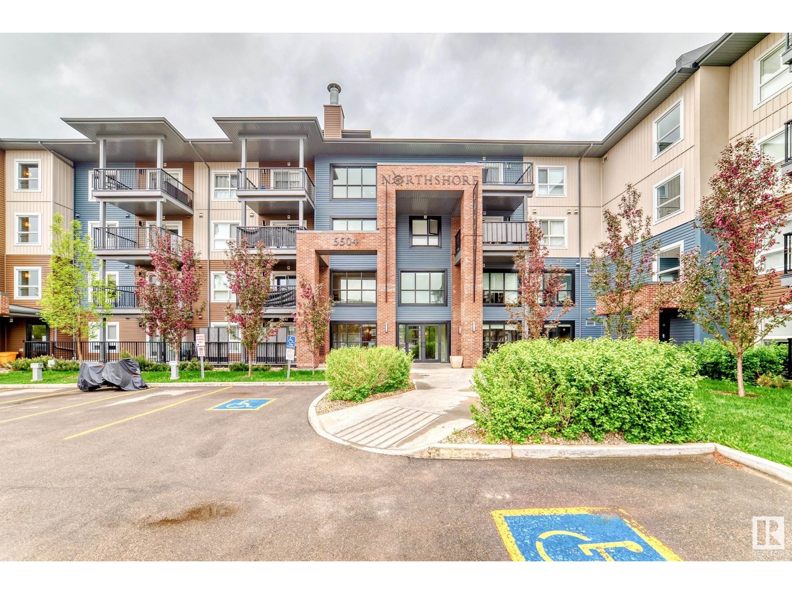 Property at #433 5504 SCHONSEE DR NW image 1