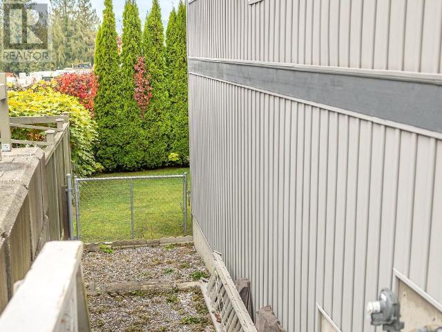 Property at 7171 GEORGIA CRES image 4