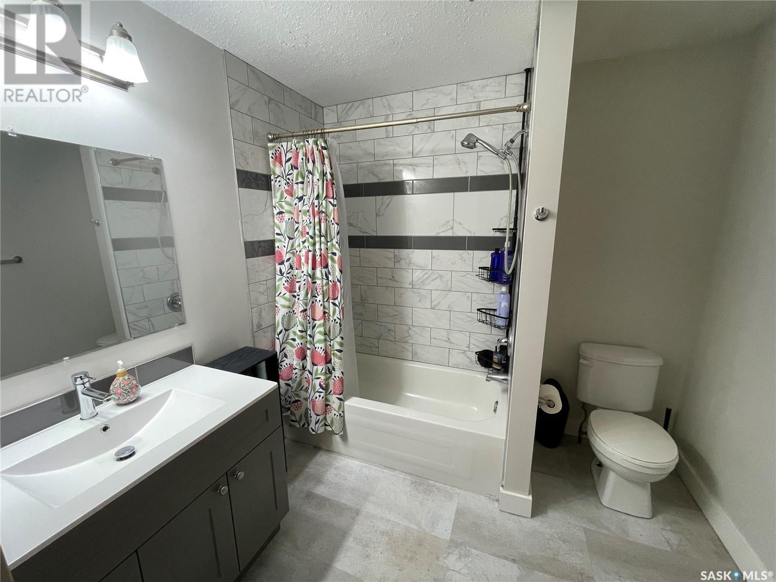 409 4th Street W, Meadow Lake, Saskatchewan  S9X 1Y4 - Photo 11 - SK005561