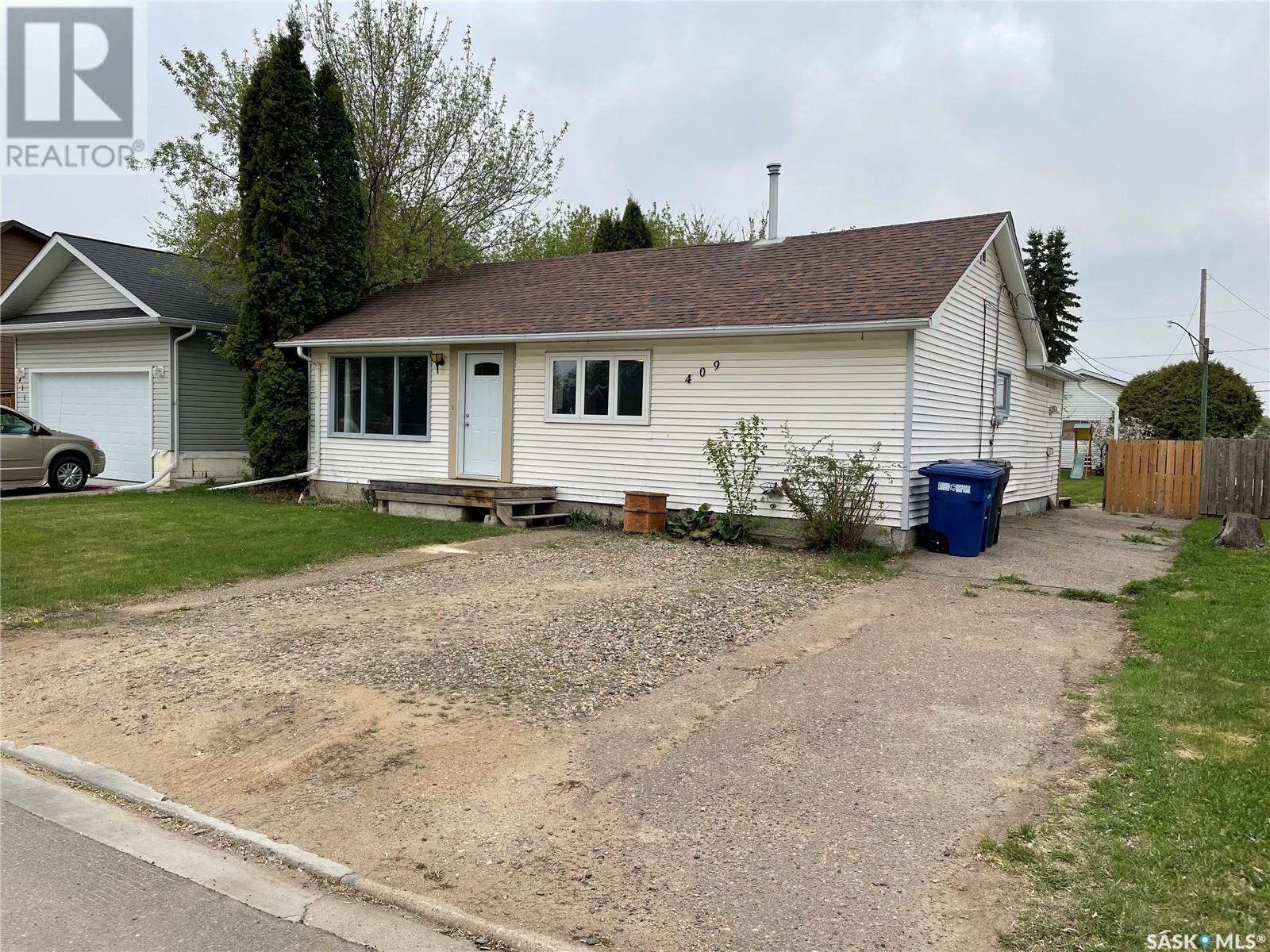 409 4th Street W, Meadow Lake, Saskatchewan  S9X 1Y4 - Photo 28 - SK005561