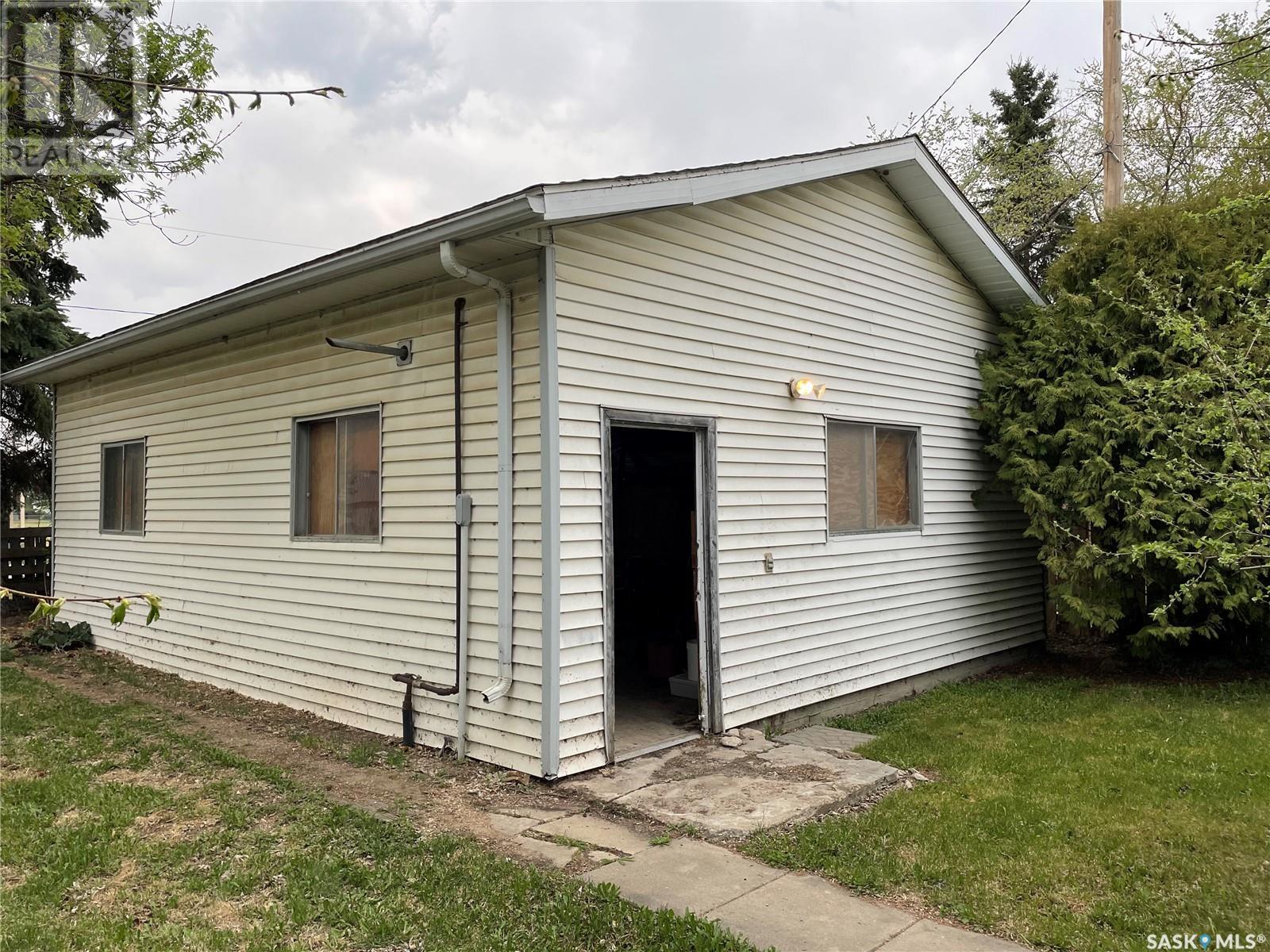 409 4th Street W, Meadow Lake, Saskatchewan  S9X 1Y4 - Photo 25 - SK005561