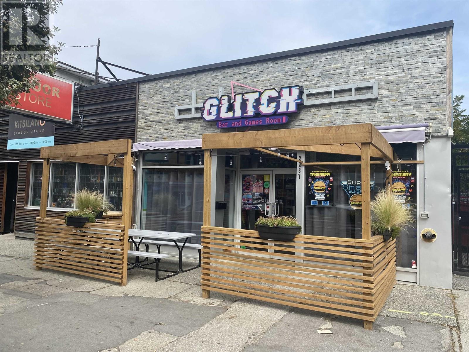 2287 W BROADWAY, Vancouver, British Columbia