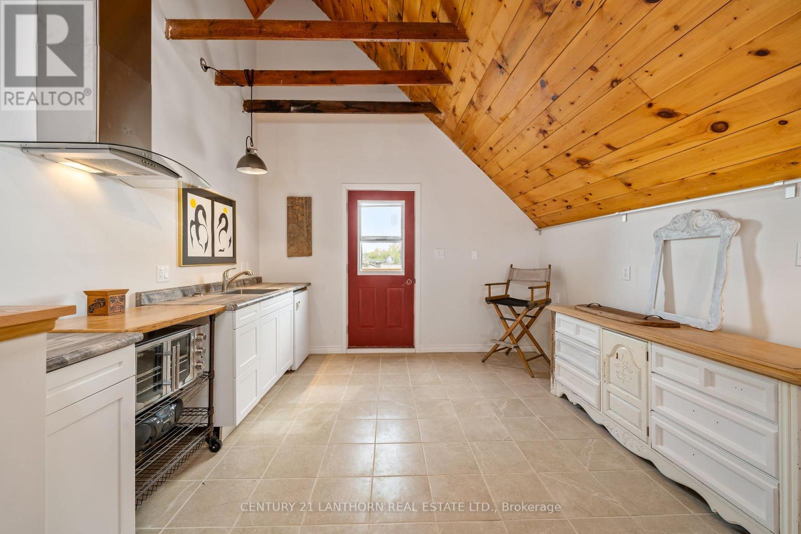 3048 County Road 10 Road, Prince Edward County, Ontario  K0K 2P0 - Photo 13 - X12174792