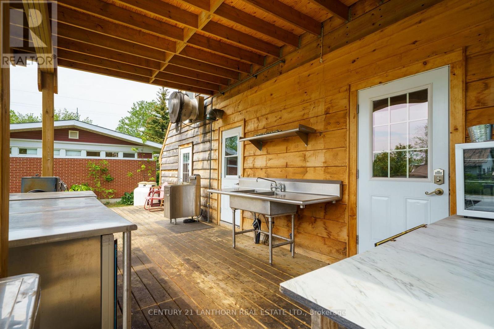 3048 County Road 10 Road, Prince Edward County, Ontario  K0K 2P0 - Photo 5 - X12174792