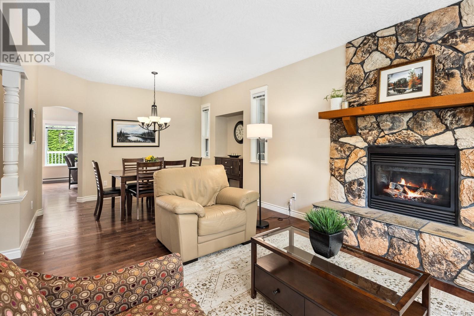 Property at 2599 Kinnoull Cres image 5