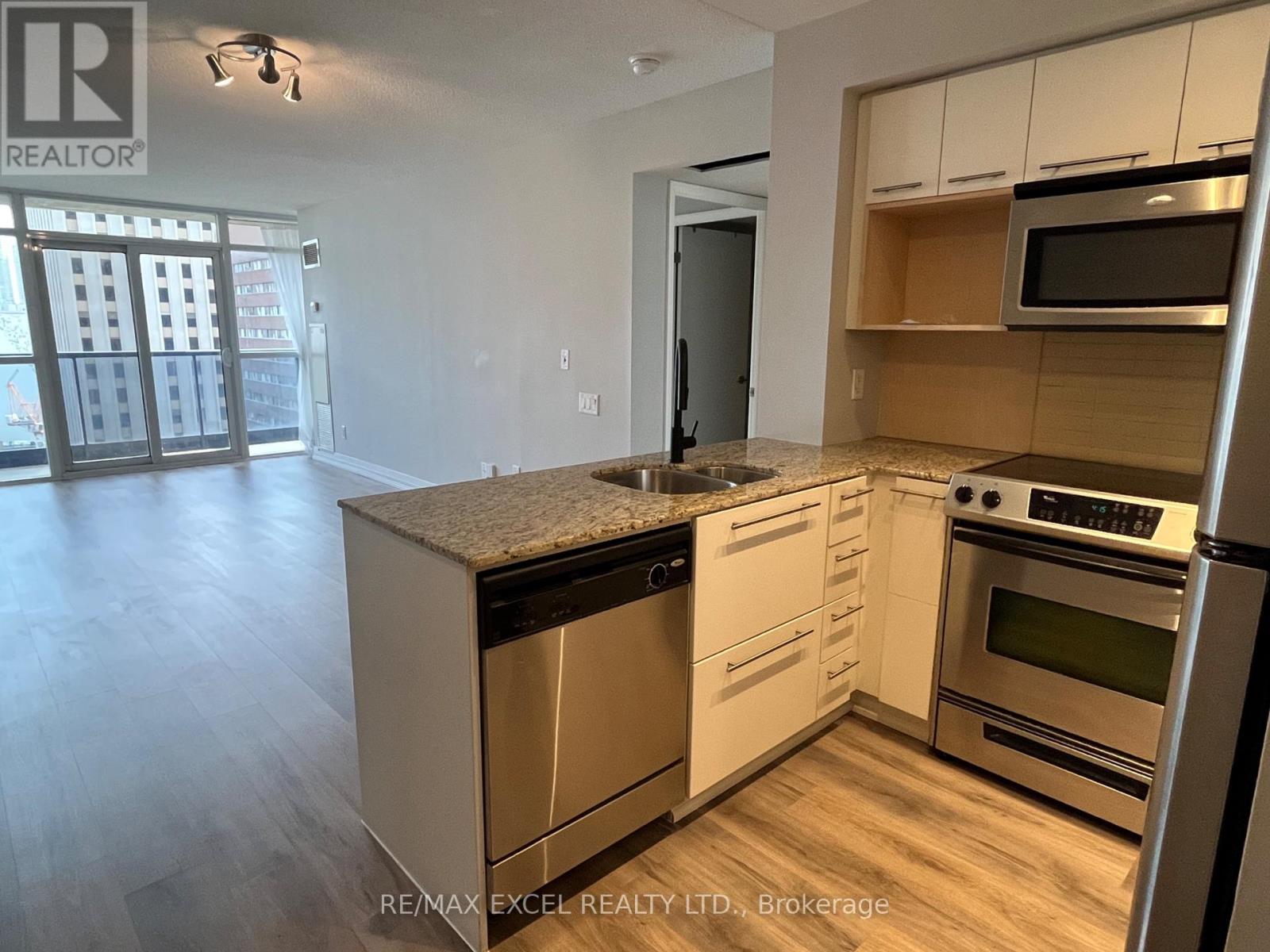 1610 - 21 Carlton Street, Toronto, Ontario  M5B 1L3 - Photo 20 - C12174805