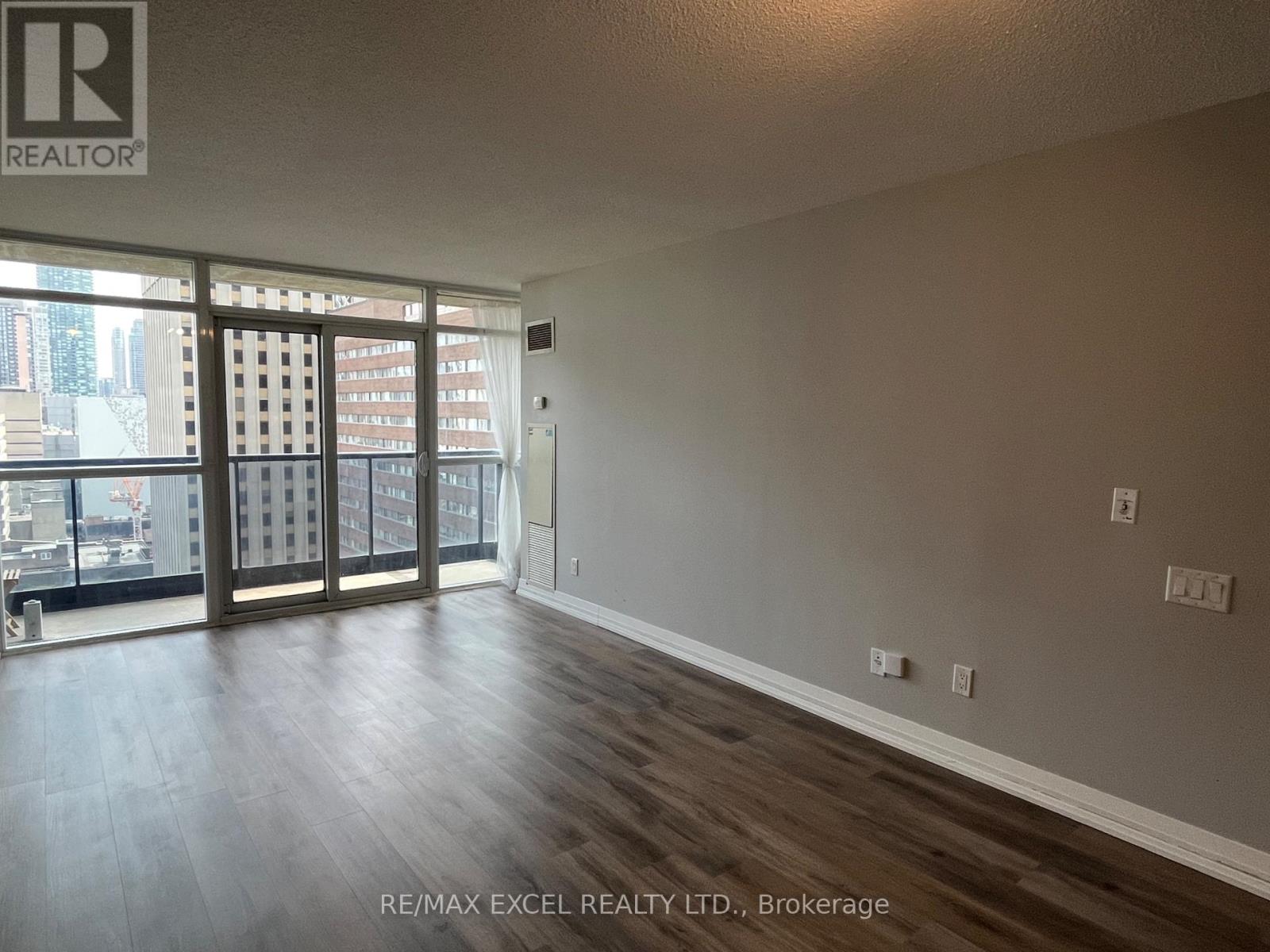 1610 - 21 Carlton Street, Toronto, Ontario  M5B 1L3 - Photo 24 - C12174805