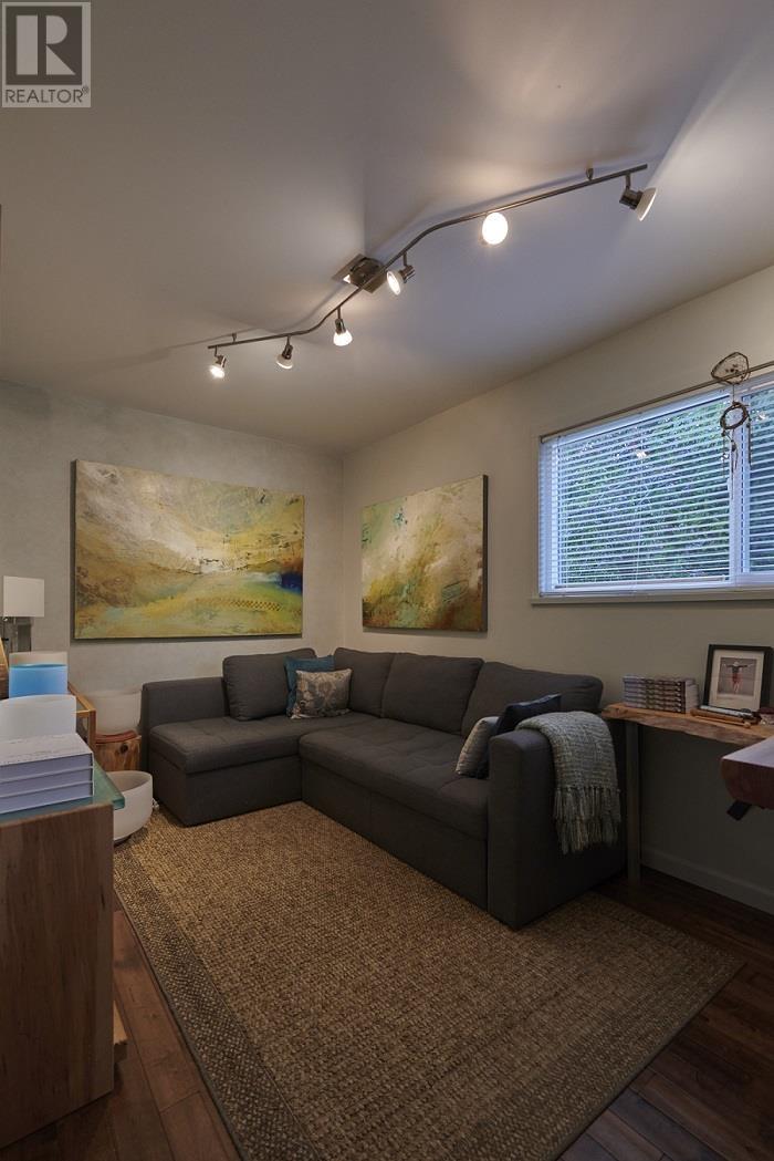 1454 Davidson Road, Gibsons, British Columbia  V0N 1V6 - Photo 18 - R3006932