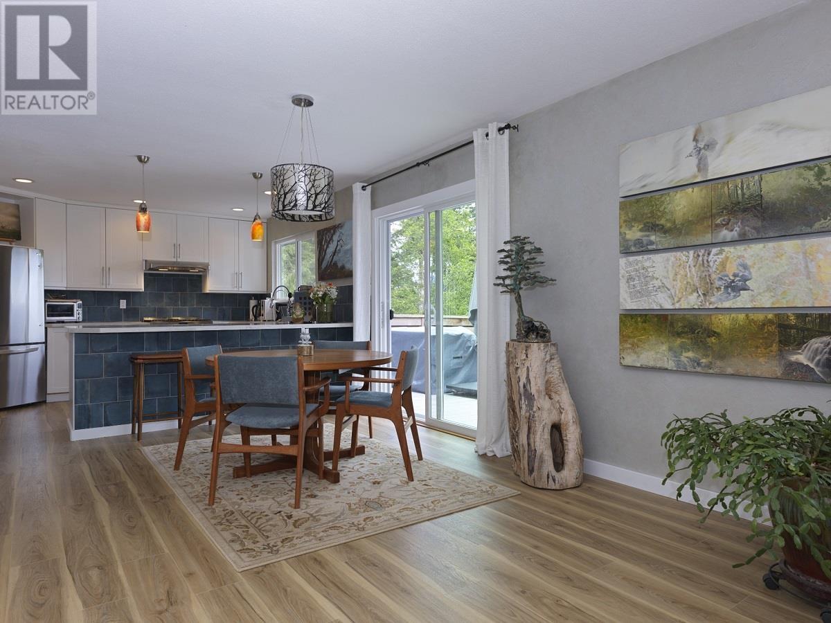 1454 Davidson Road, Gibsons, British Columbia  V0N 1V6 - Photo 9 - R3006932