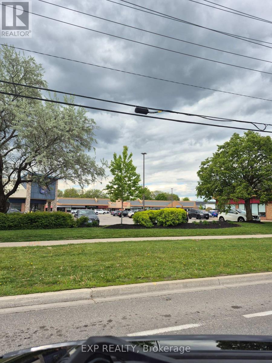 37 Montcalm Drive, Kitchener, Ontario  N2B 2P9 - Photo 17 - X12174786