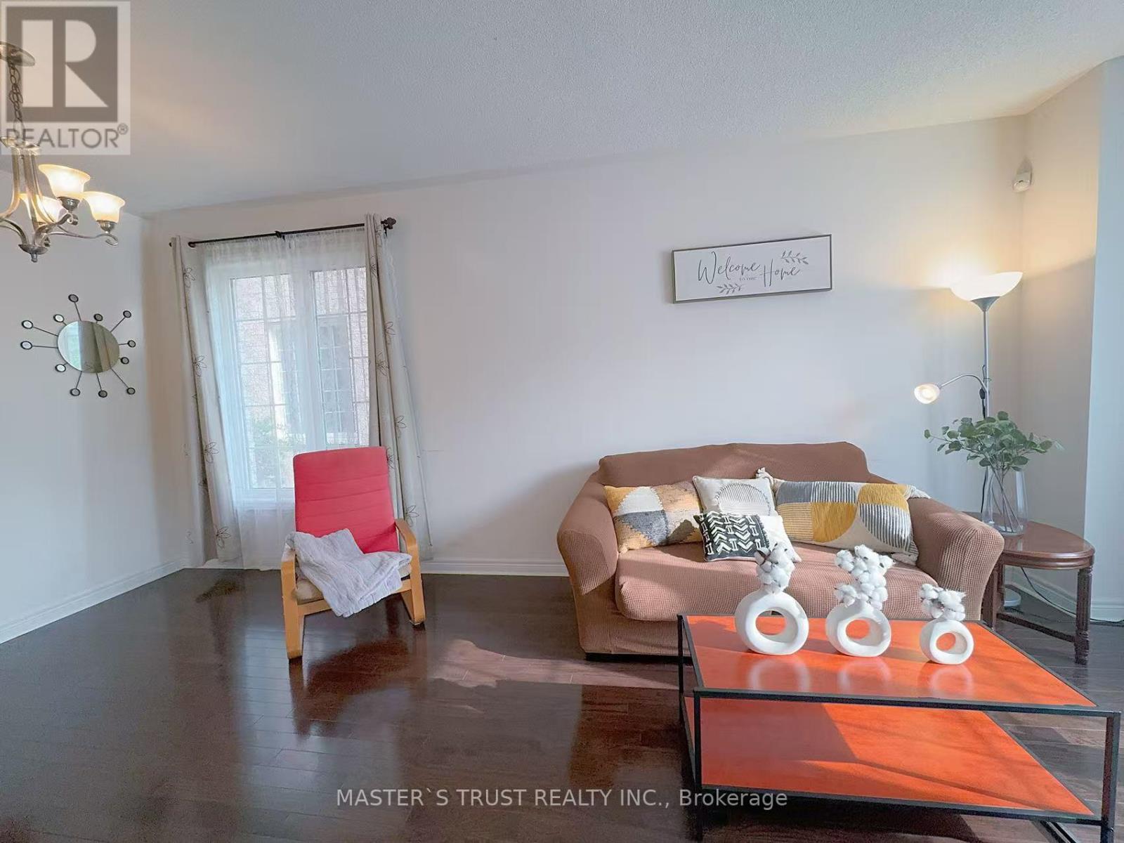 116 Maria Road, Markham, Ontario  L6E 0P1 - Photo 3 - N12143437