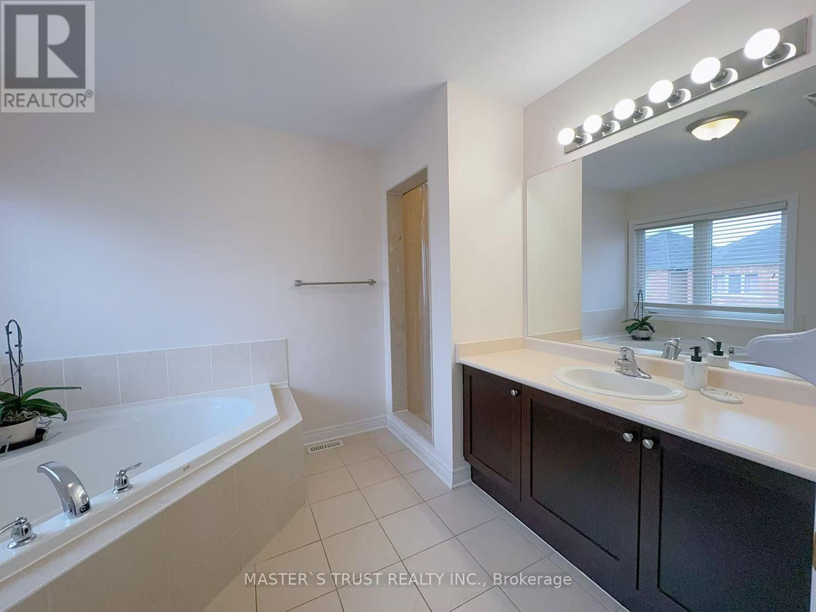 116 Maria Road, Markham, Ontario  L6E 0P1 - Photo 11 - N12143437