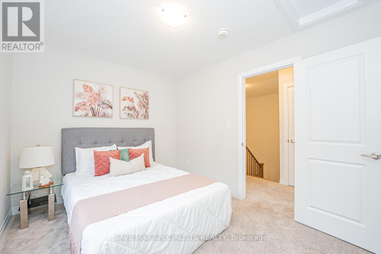 298 Newman Drive, Cambridge, Ontario  N1S 0E1 - Photo 38 - X12150092