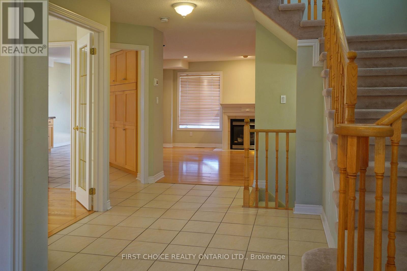6 Forest Link Court, New Tecumseth (Alliston), Ontario  L9R 2A1 - Photo 3 - N12170733