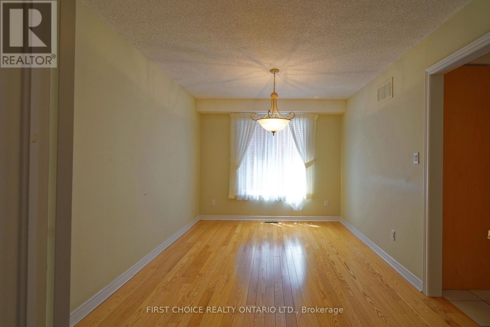 6 Forest Link Court, New Tecumseth (Alliston), Ontario  L9R 2A1 - Photo 6 - N12170733