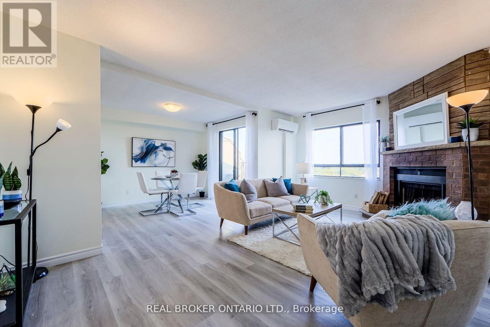 611 - 1000 Cedarglen Gate, Mississauga, Ontario  L5C 3Z5 - Photo 5 - W12174817