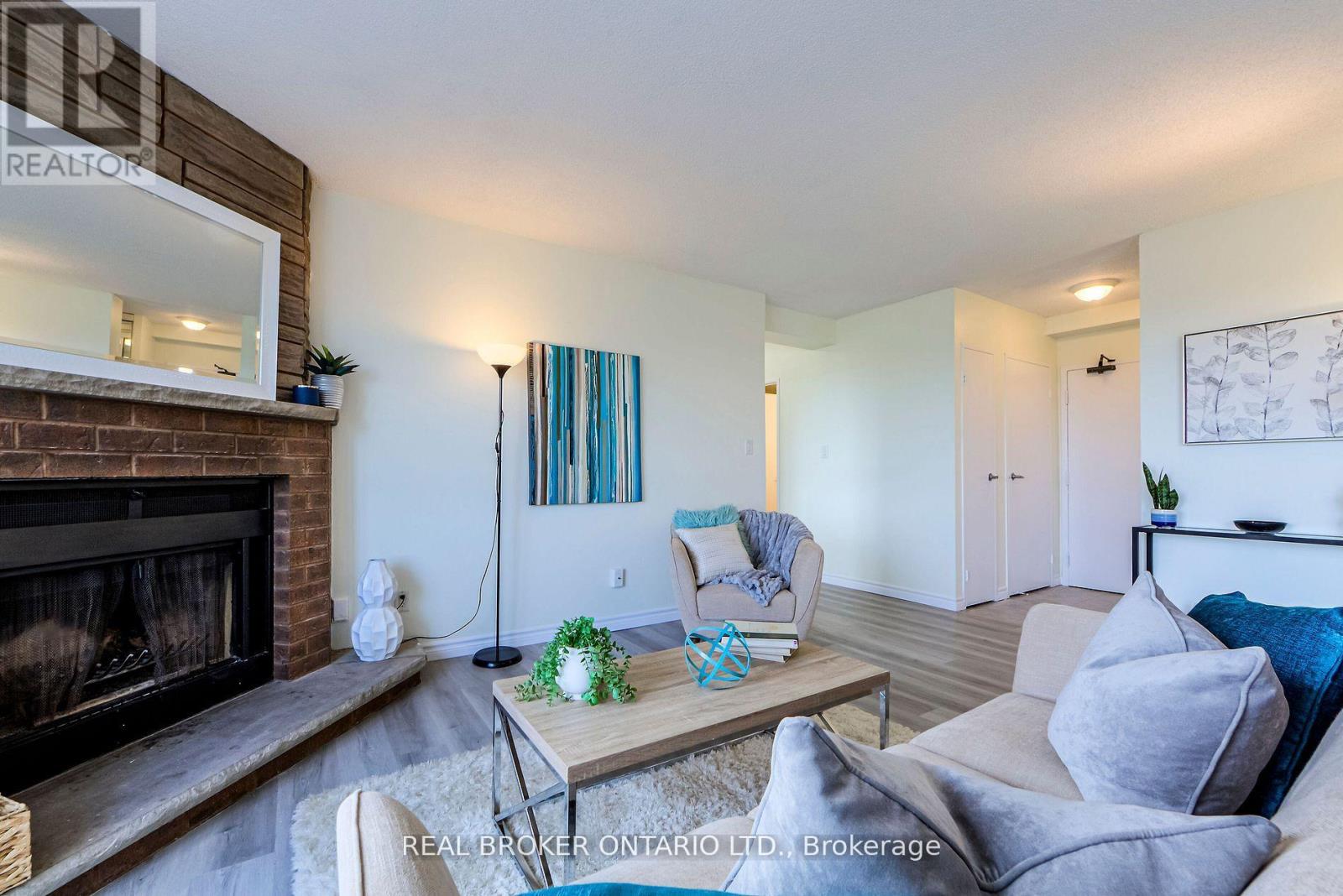 611 - 1000 Cedarglen Gate, Mississauga, Ontario  L5C 3Z5 - Photo 7 - W12174817