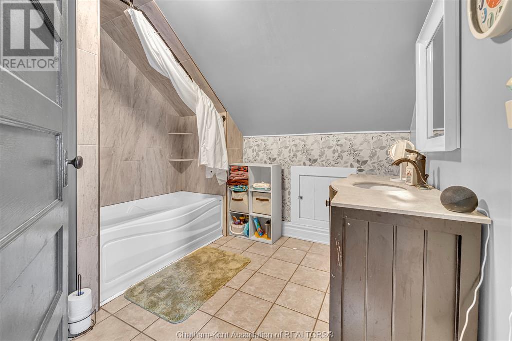 66 Delaware Avenue, Chatham, Ontario  N7L 2W2 - Photo 16 - 25011056