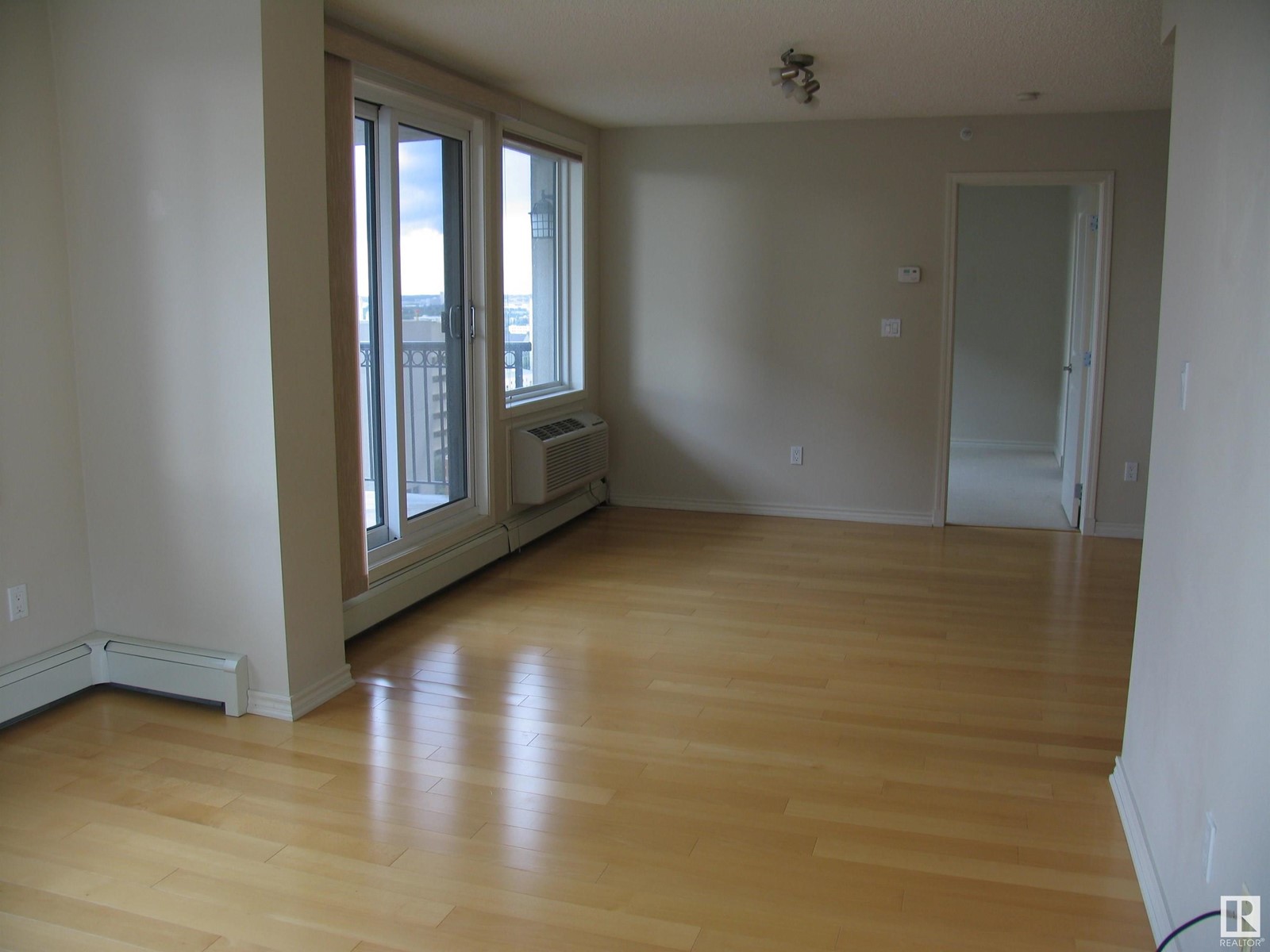 #1502 10180 104 St Nw, Edmonton, Alberta  T5J 1A7 - Photo 5 - E4438657