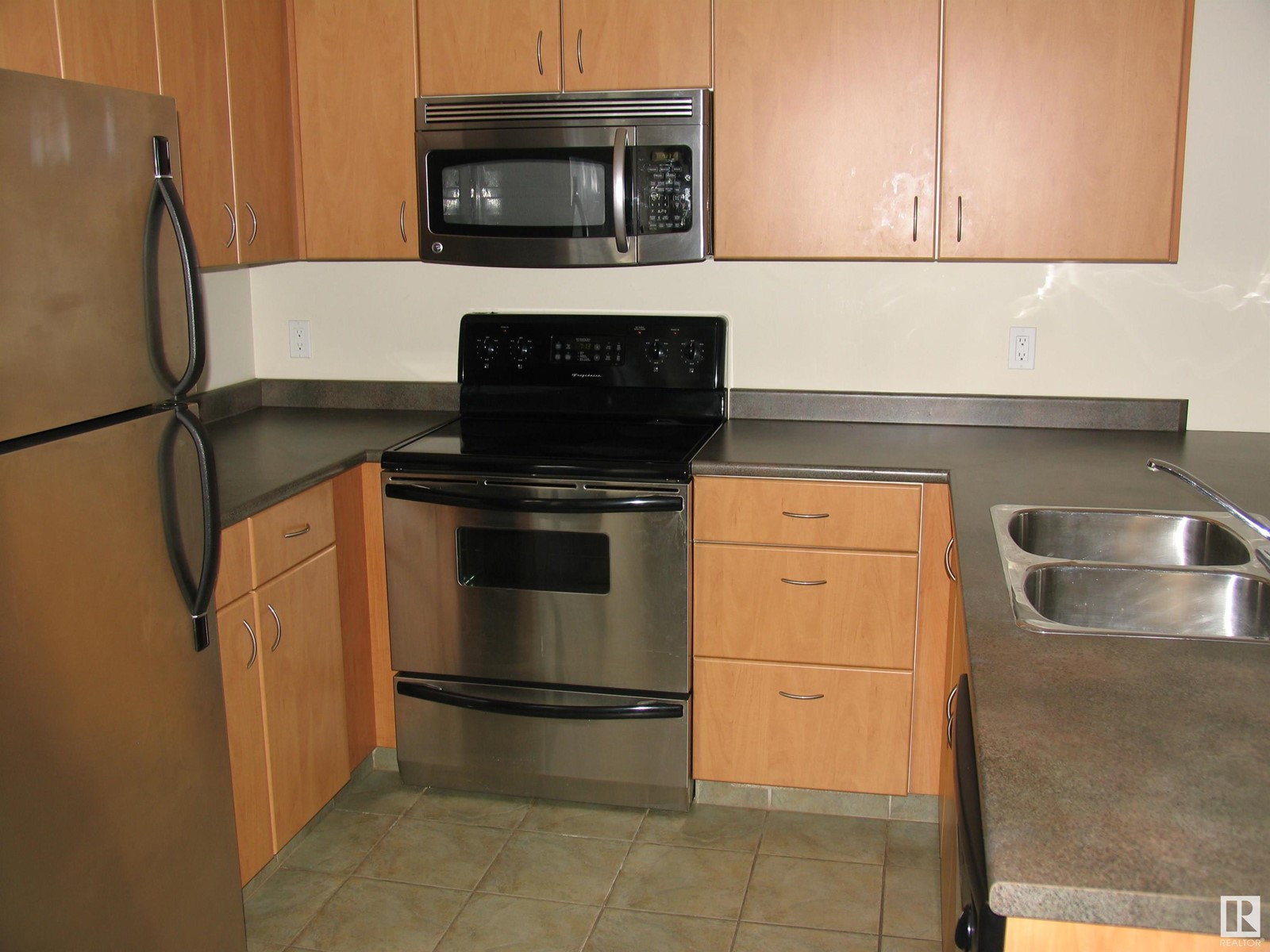 #1502 10180 104 St Nw, Edmonton, Alberta  T5J 1A7 - Photo 2 - E4438657