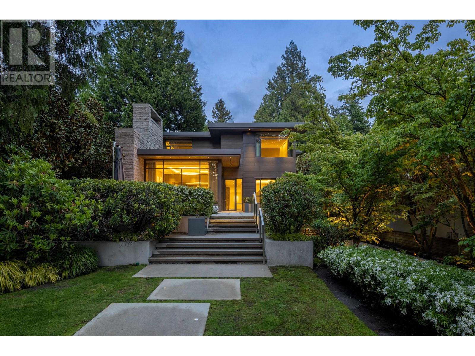 6330 Macdonald Street, Vancouver, British Columbia  V6N 1E6 - Photo 2 - R3007355