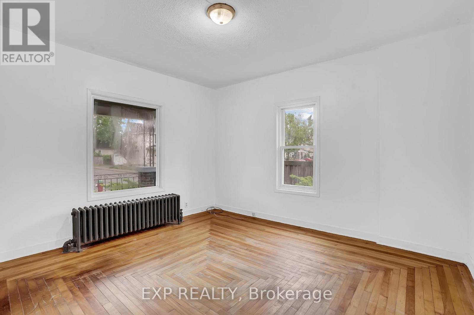 93 State Street, Welland, Ontario  L3B 4K6 - Photo 6 - X12092896