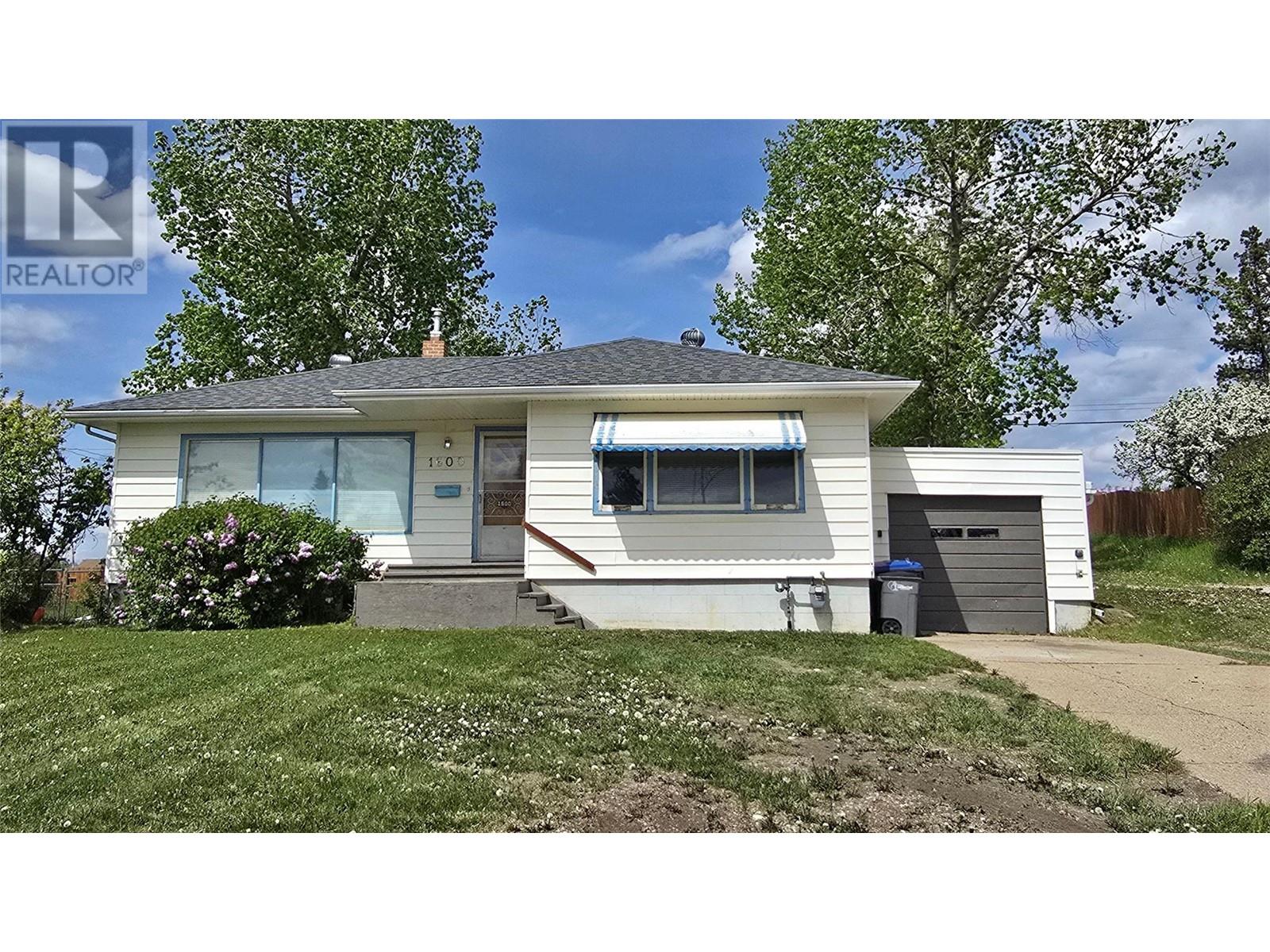 1600 94 Avenue, Dawson Creek, BC V1G1H1