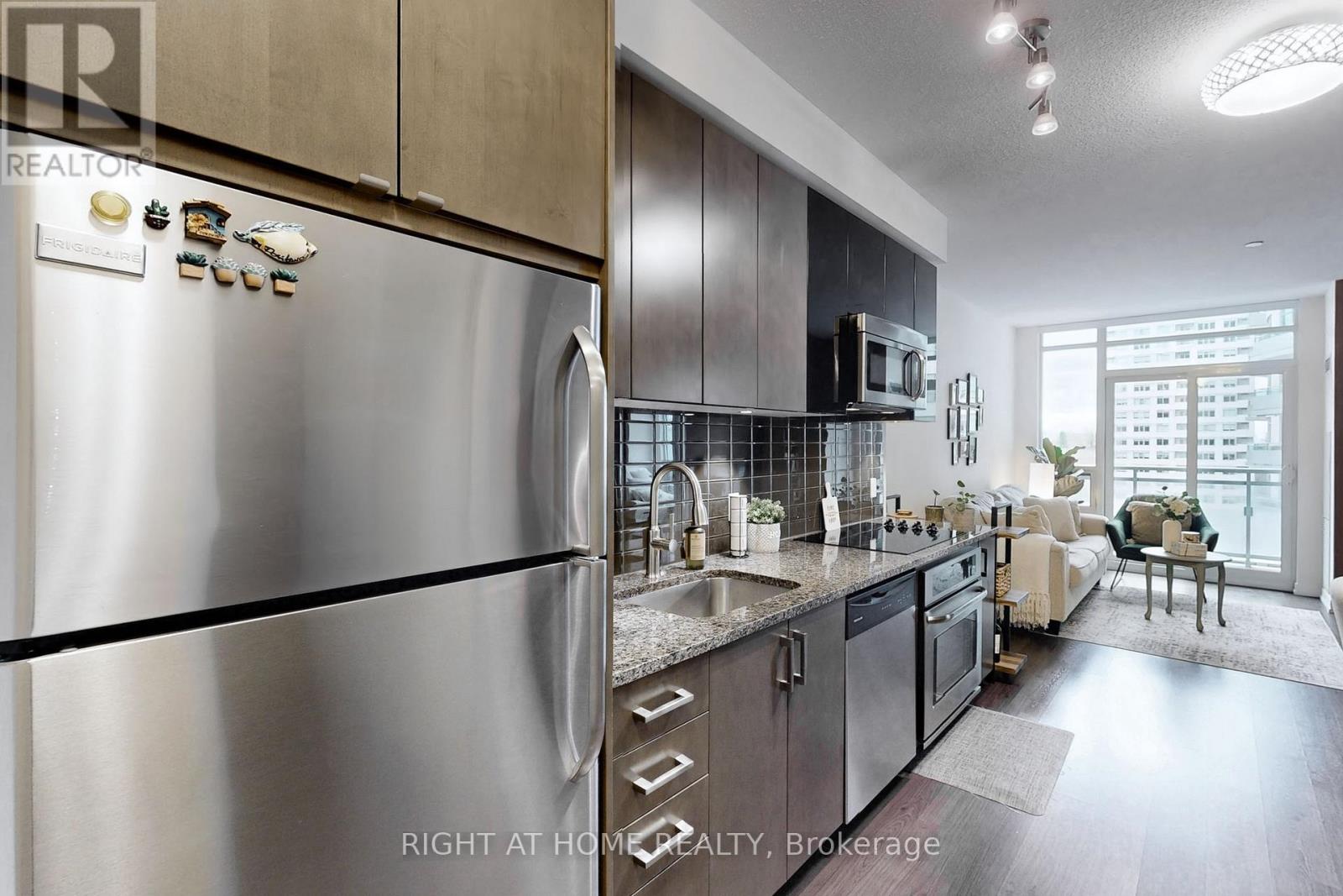 622 - 98 Lillian Street, Toronto, Ontario  M4S 0A5 - Photo 12 - C12174836