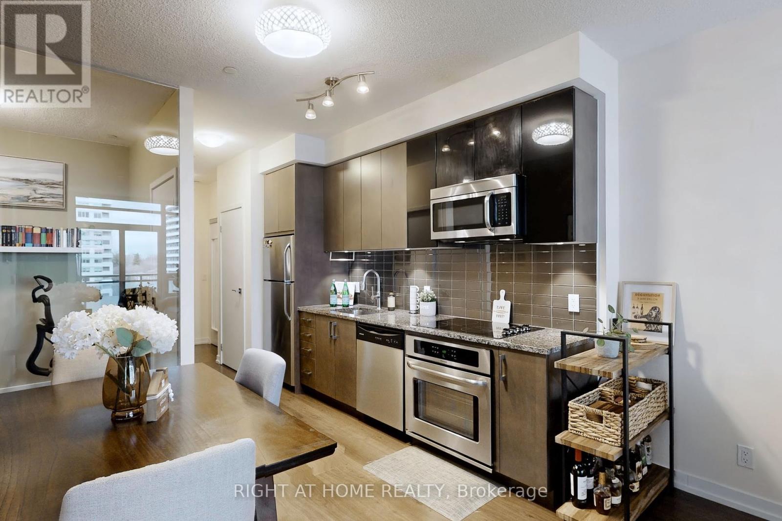622 - 98 Lillian Street, Toronto, Ontario  M4S 0A5 - Photo 7 - C12174836