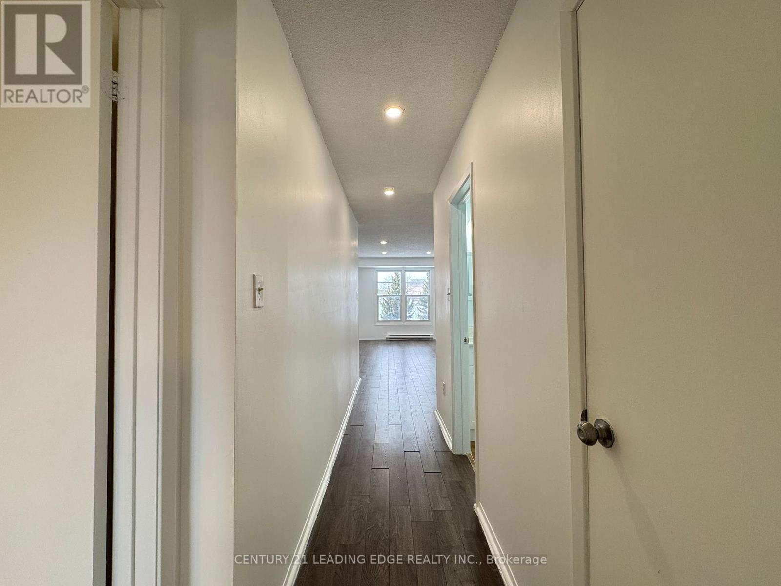 Upper - 29 Wellington Avenue E, Oshawa (Farewell), Ontario  L1H 8P1 - Photo 8 - E12174823