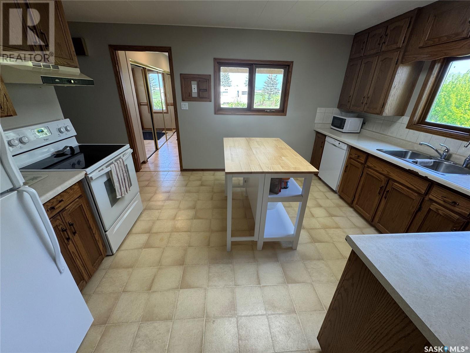317 3rd Avenue W, Nokomis, Saskatchewan  S0G 3R0 - Photo 11 - SK007142