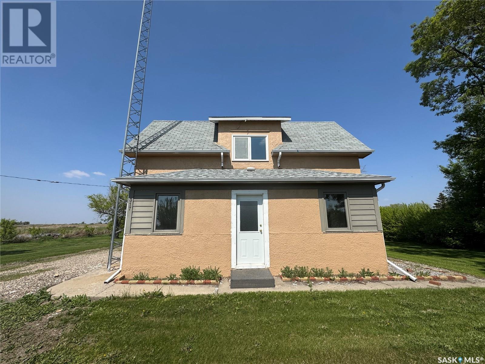 317 3rd Avenue W, Nokomis, Saskatchewan  S0G 3R0 - Photo 3 - SK007142
