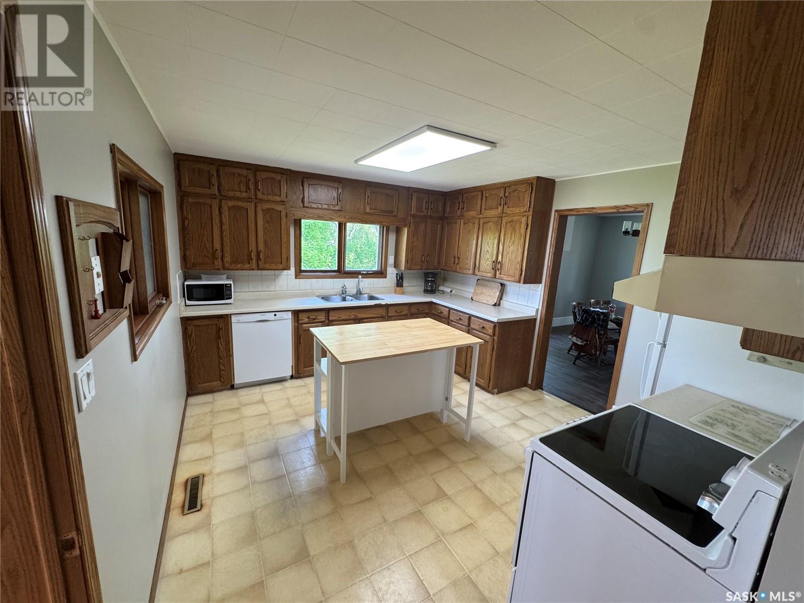 317 3rd Avenue W, Nokomis, Saskatchewan  S0G 3R0 - Photo 6 - SK007142