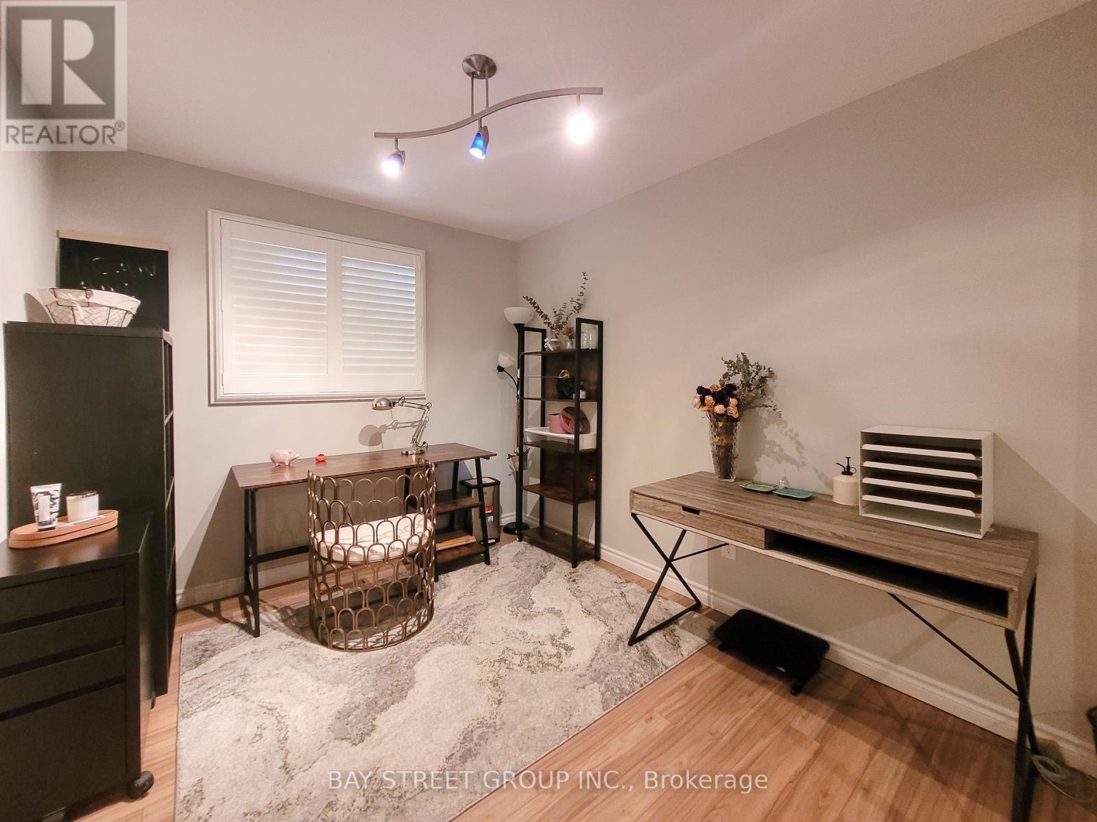 37 Wenlock Crescent, London North, Ontario  N6G 3B5 - Photo 15 - X12174832